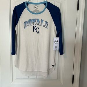 NWT 47 Brand Kansas City Royals Womens Long Sleeve Arch Raglan Shirt Medium.